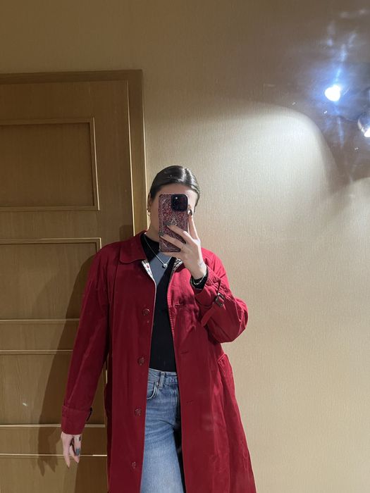 Червоний тренч « DAKS »