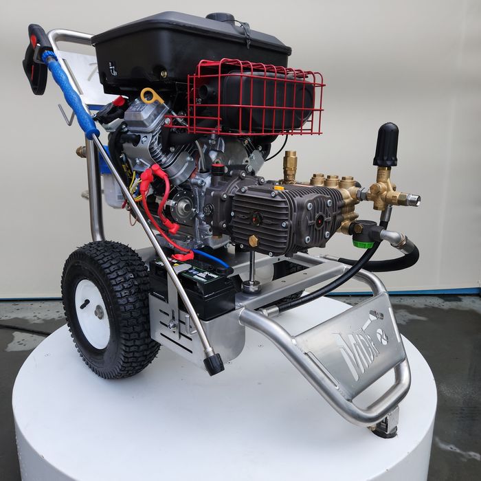 Myjka wysokociśnieniowa ROMI 300 SP silnik Vanguard 18 HP