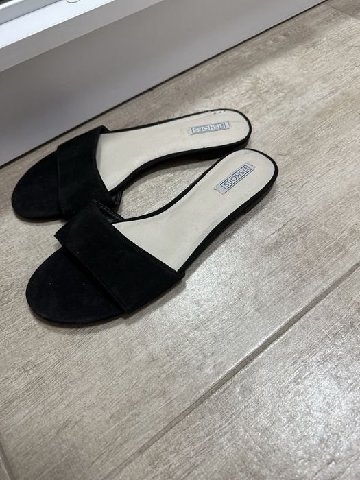 nowe klapki Nelly Trend 39