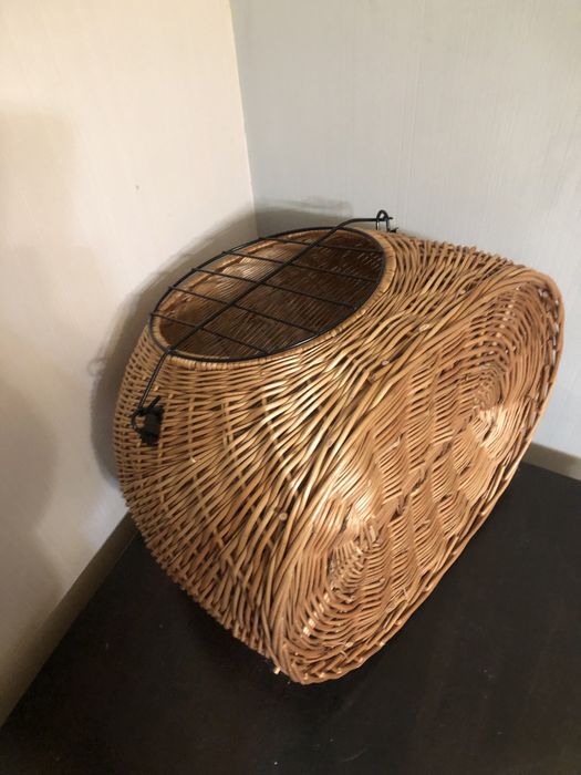 Хатка-переноска для кота