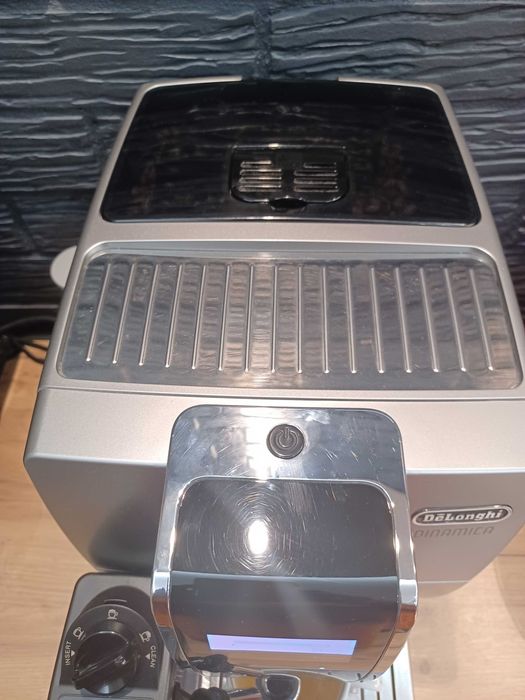 Express do kawy Delonghi