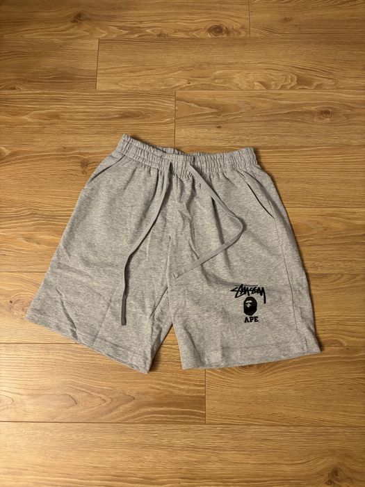 Stüssy x BAPE szare spodenki