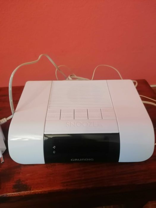 Alarm Clock/Radio64283966020353122