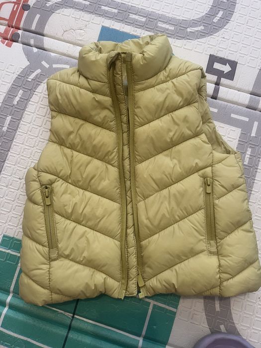 Фірмовий жилет Blukids