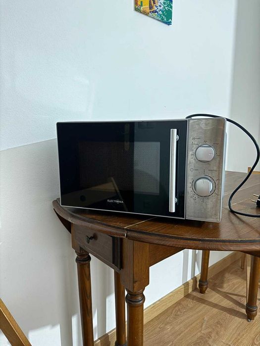 Vendo microondas em otimo estado
