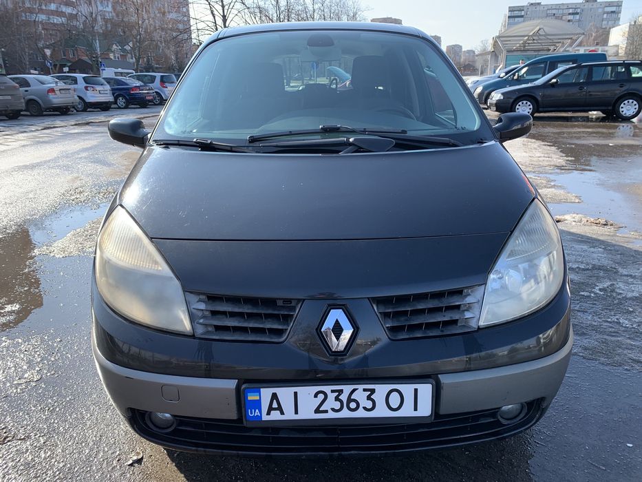 Renault Grand Scenic в рідній фарбі
