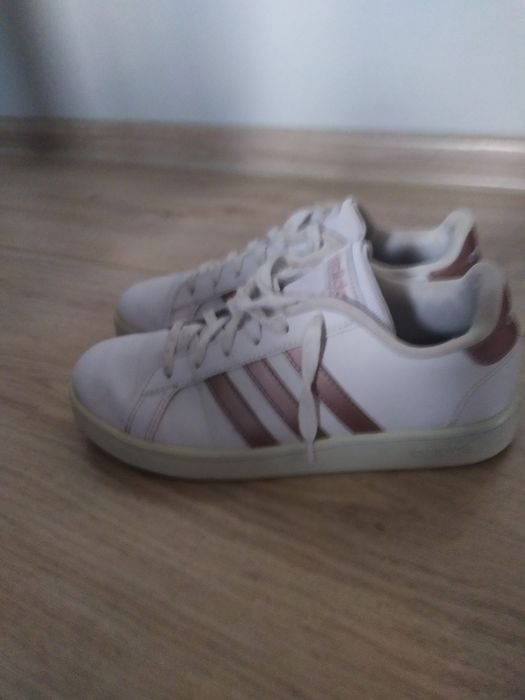Buty sportowe adidas rozmiar 36 stan dobry