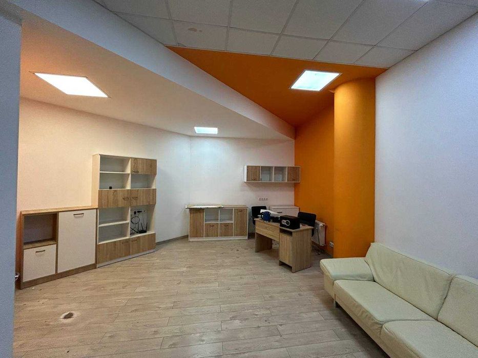 Оренда приміщення в ЖК Парус на Липинського