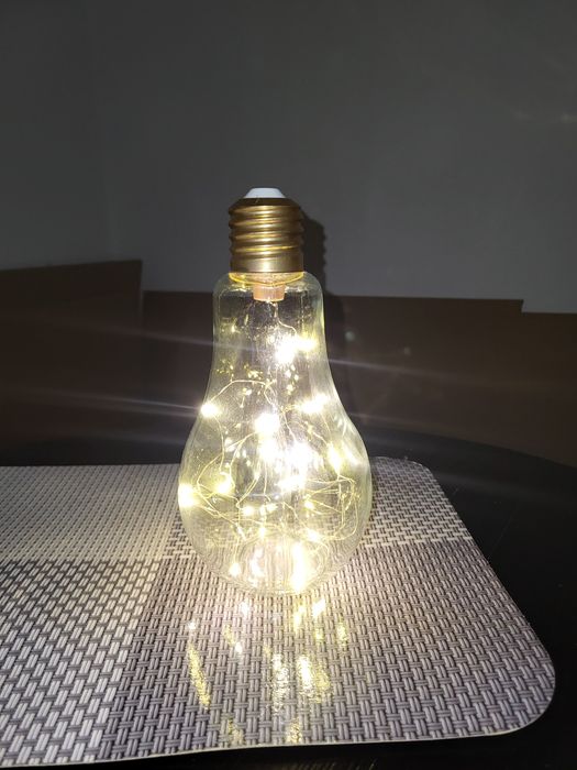 Lampka żarówka dekoracyjna LED