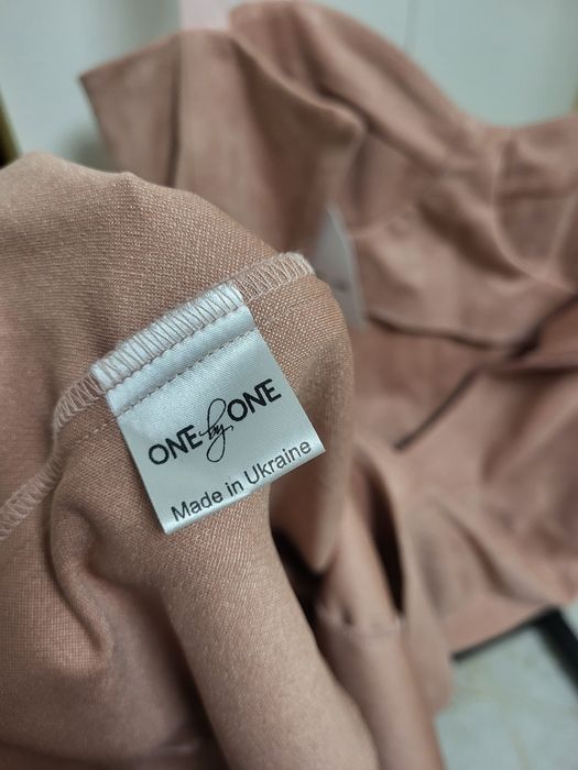 Нова силуетна сукня One by one, розмір Л.