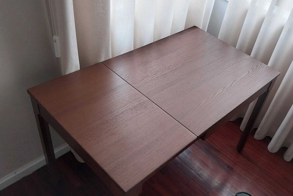 Mesa extensível (semi-novo) 2-4 pax
