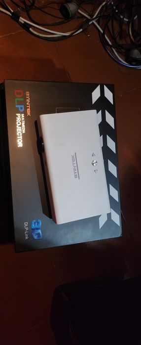 Projetor Smart Android Byintek 3D