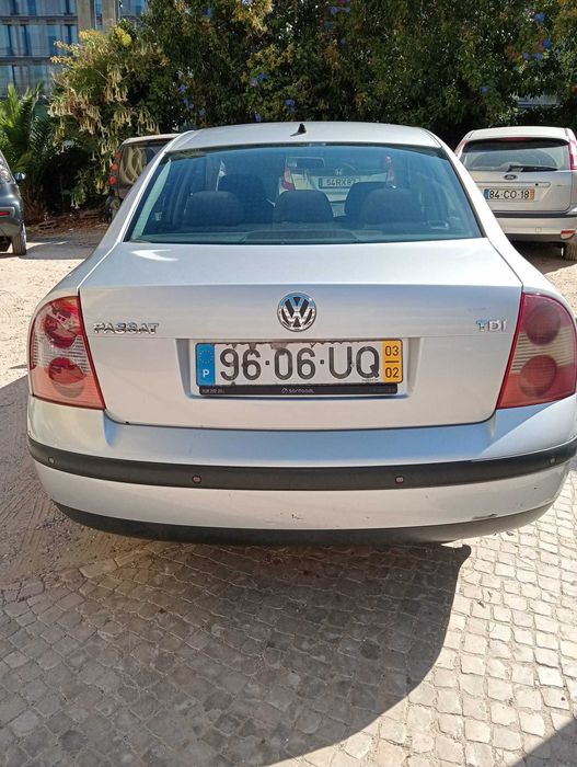 Volkswagen Passat 1.9 TDI (2003) – Excelente Estado / 289.000 km