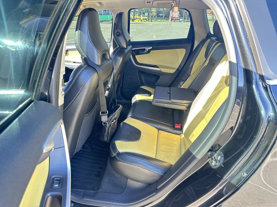 Volvo XC60, 2009, 3.0 т6, газ/бензин, мінуса тільки є в акумуляторі))