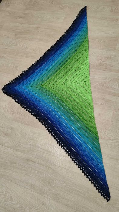 Продам в'язаний бактус