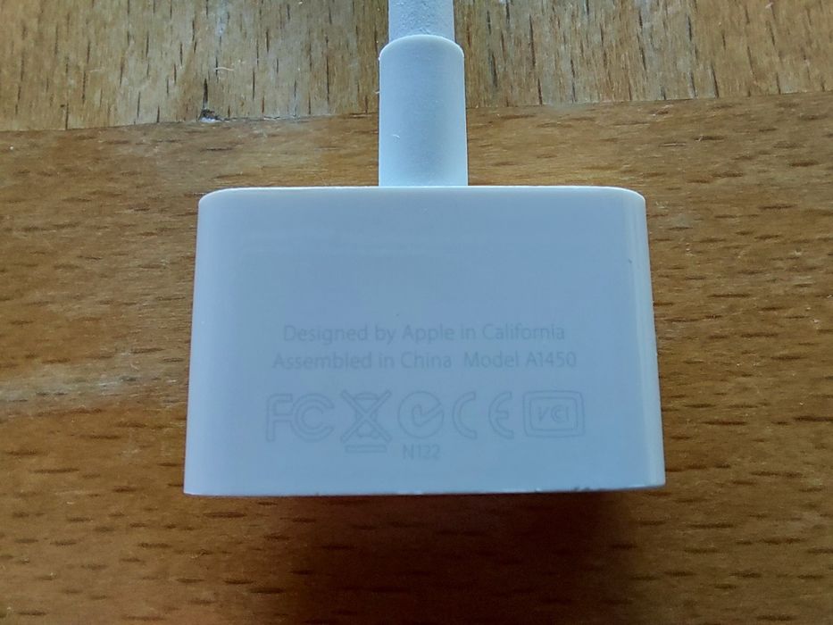 Apple Adapter, Lightning to 30-Pin + Car Stereo Connection Adapter64751281546754123