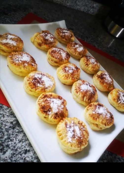 Modelador de folhados ,salgados, doces.