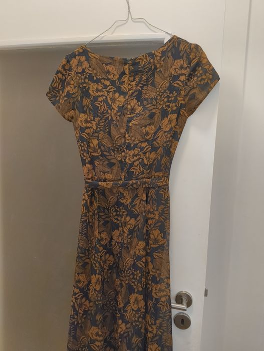 Vestido Lanidor – Elegância e Conforto num Só Look