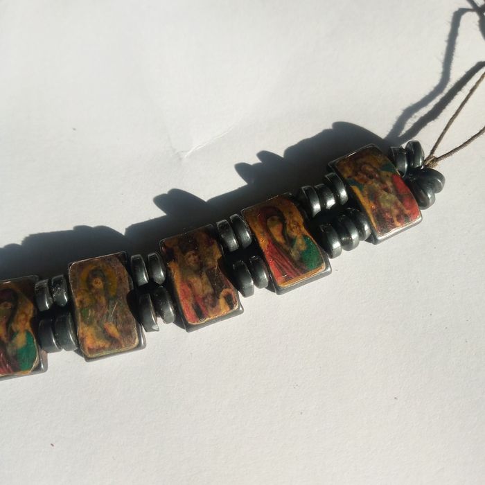 Браслет с ликами святых на руку