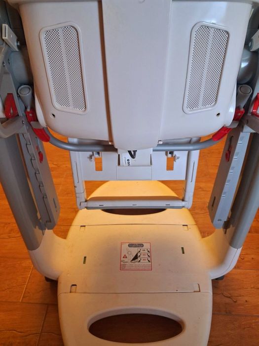 Детский стульчик/ кресло для кормления Peg Perego Tatamia