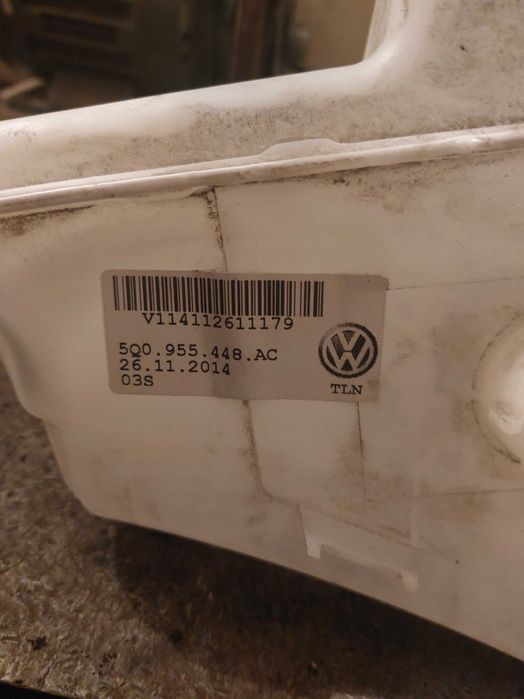 Продам бачок омиваючої рідини на ауді а3