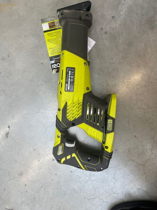 Serra Seabra Ryobi a bateria