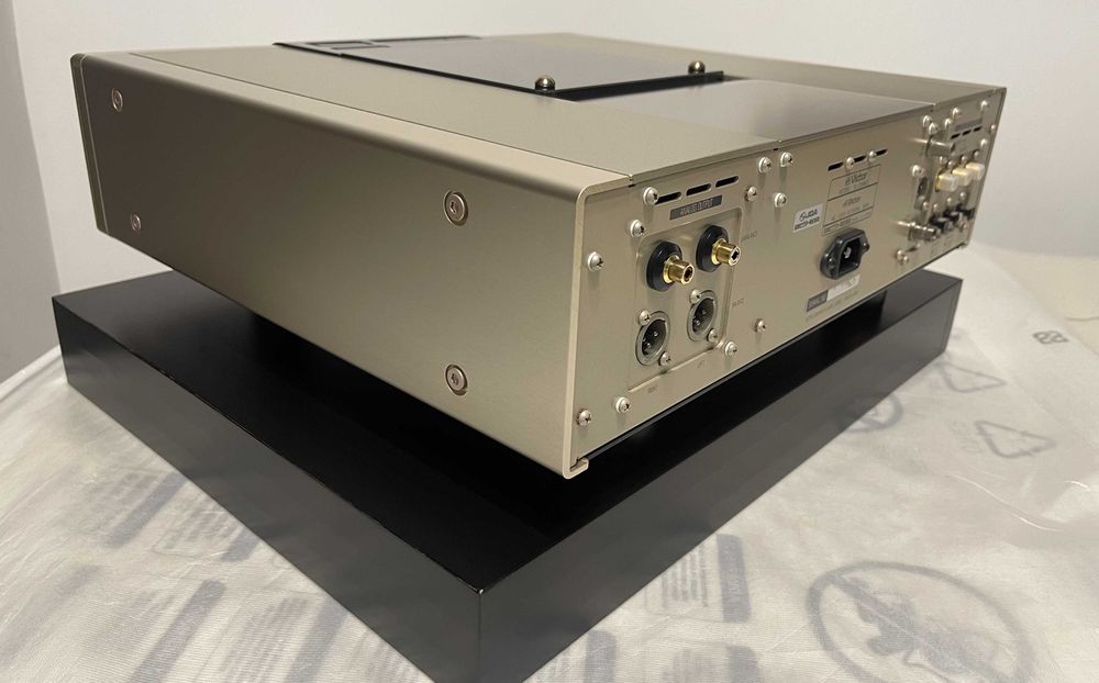 Продам топовый CD-проигрыватель Victor XL-Z999EX Limited Edition