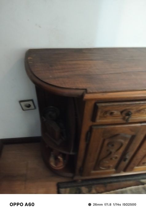 Móvel madeira com portas