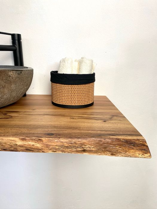 Tabua de madeira para casa de banho