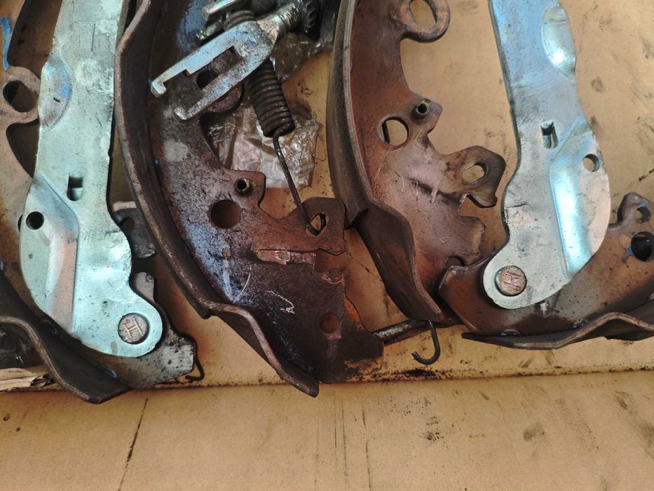 Toyota 044950K120 Hilux Lexus Колодки гальмівні барабанні гарний стан