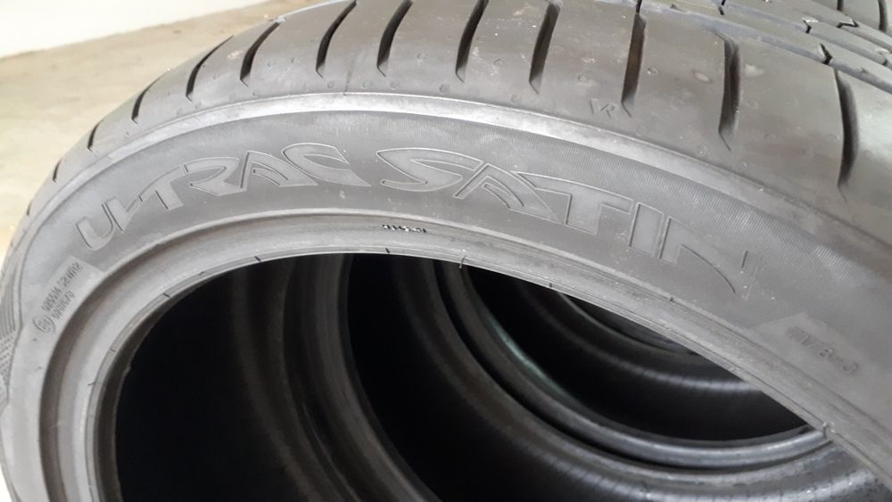 Quatro pneus novos 225/40ZR18 92Y Vredestein Giugiaro p/ Mercedes CLA