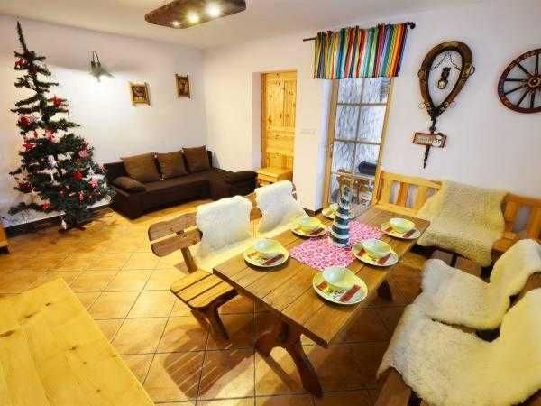 BRENNA - domki do wynajęcia 8,6 i 4 osobowe