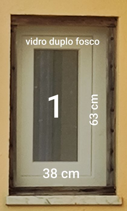 Janelas em caixilharia de alumínio. Inclui aros. Vários packs com vários preços.