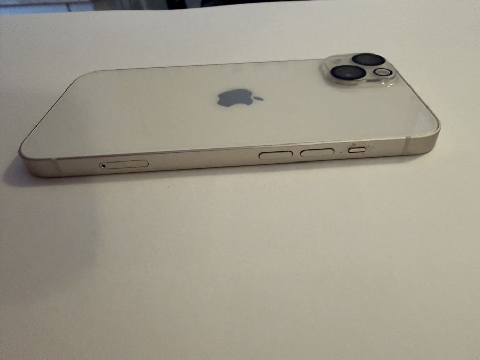 iPhone 13 bialy