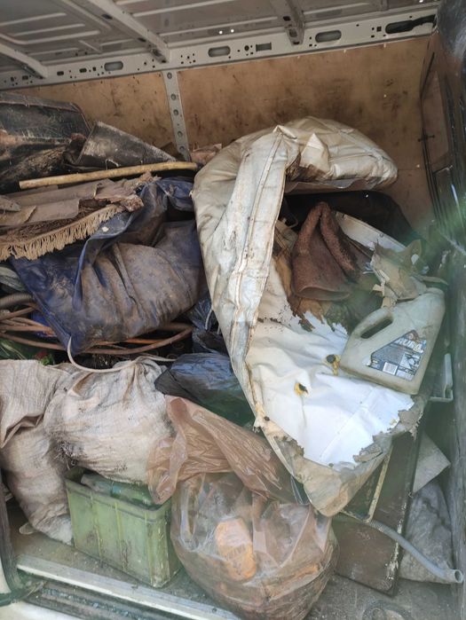 Opróżnianie Domów Mieszkań Sprzątanie Piwnic Garaży