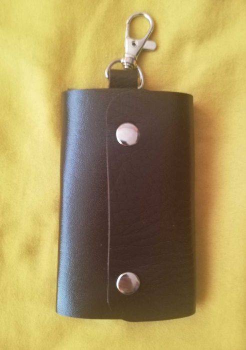 Nowe skórzane etui na klucze klasyczne brązowe na 6 kluczy