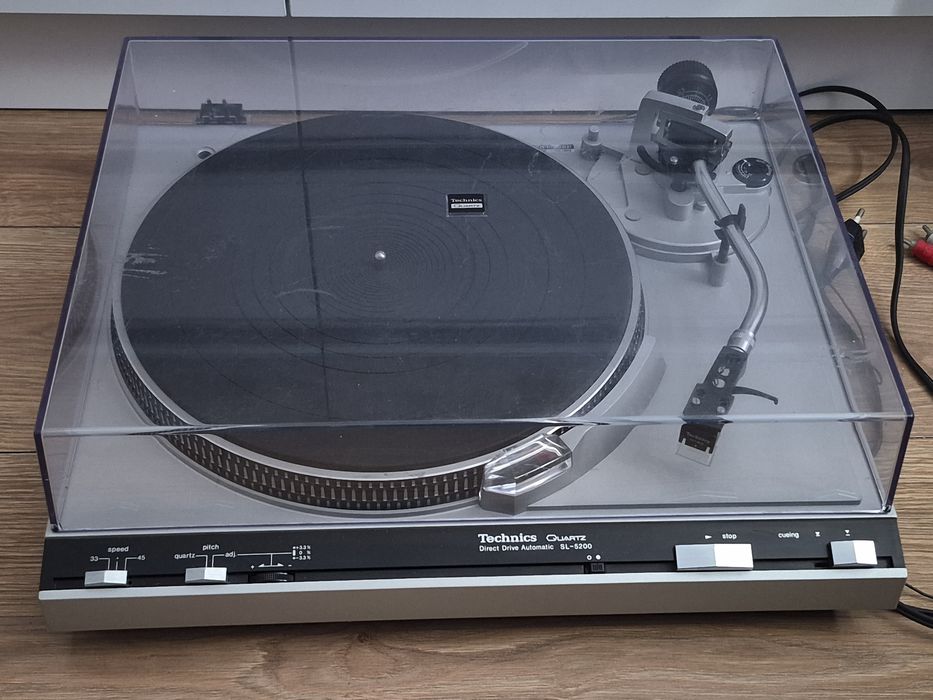 Gramofon Technics SL-5200