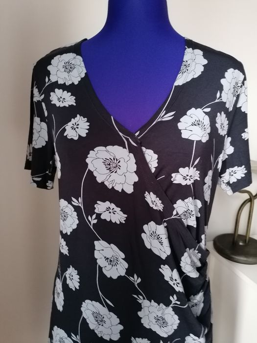 Sukienka firmy Claire