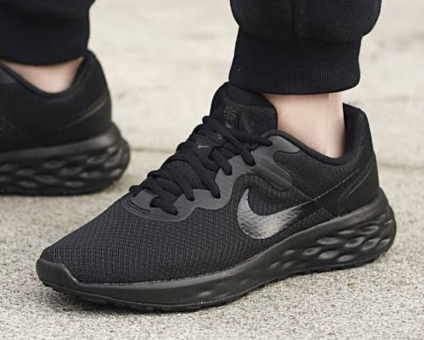 Кросівки  NIKE REVOLUTION 6 NN BLACK. Оригінал ( 26,5см)