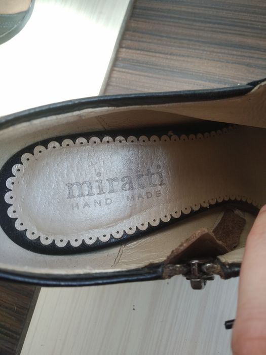 Жіночі кожані туфлі