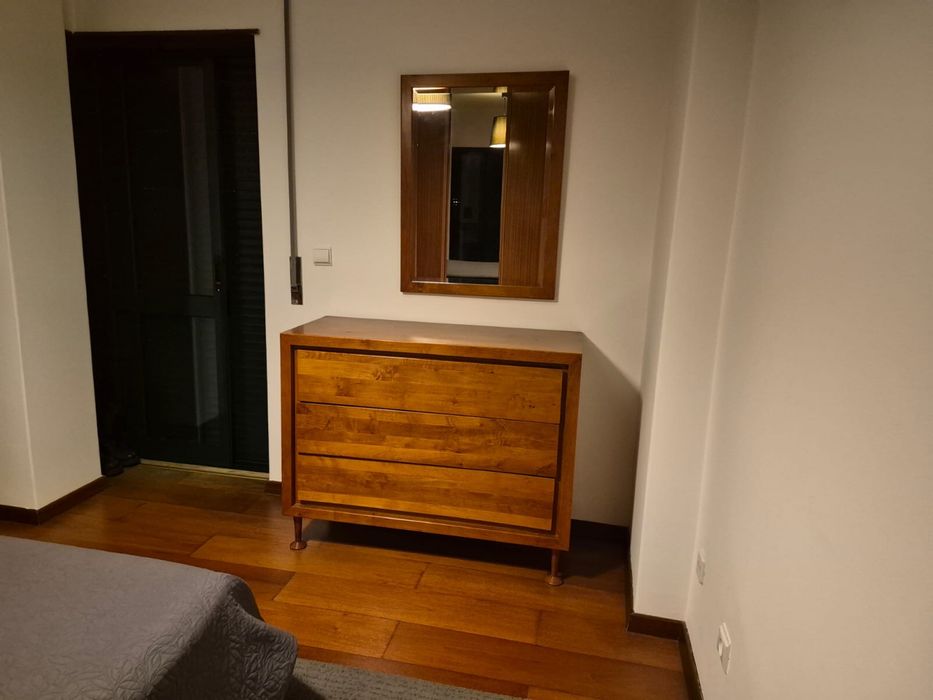 Cómoda em madeira de cerejeira com ou sem espelho
