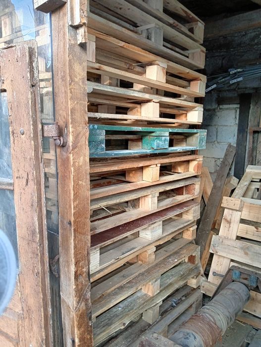 Palety Palety Palety !!