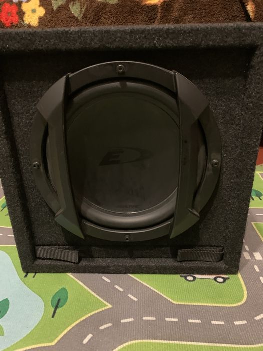 Продам саб Alpine