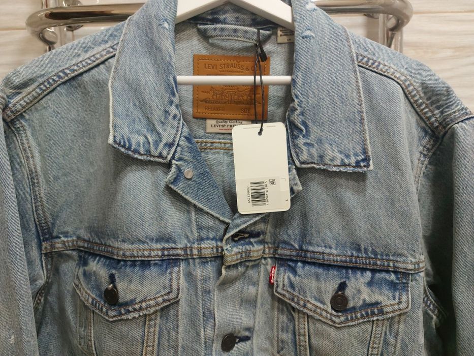 Джинсона куртка Levis, розмір L, НОВА