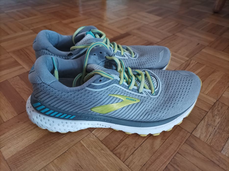 Buty sportowe do biegania damskie Brooks Adrenalinę GTS 20