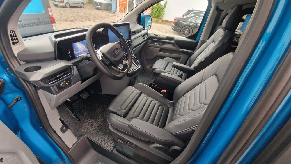 Wynajem busa 8 osobowego. FORD Tourneo Custom. NOWY MODEL!!!