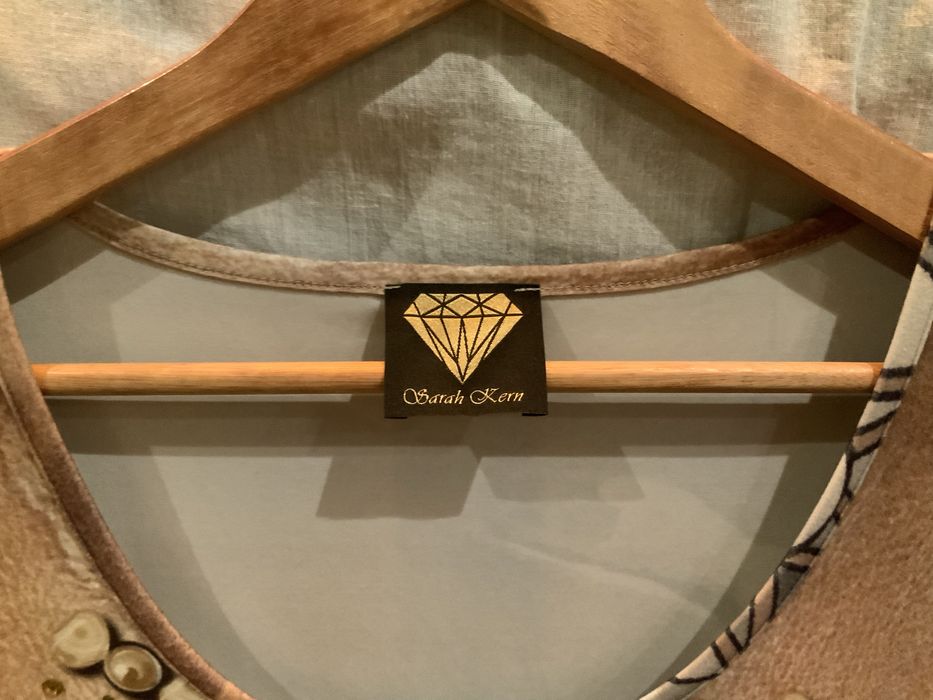 Letnia sukienka z dekoldem