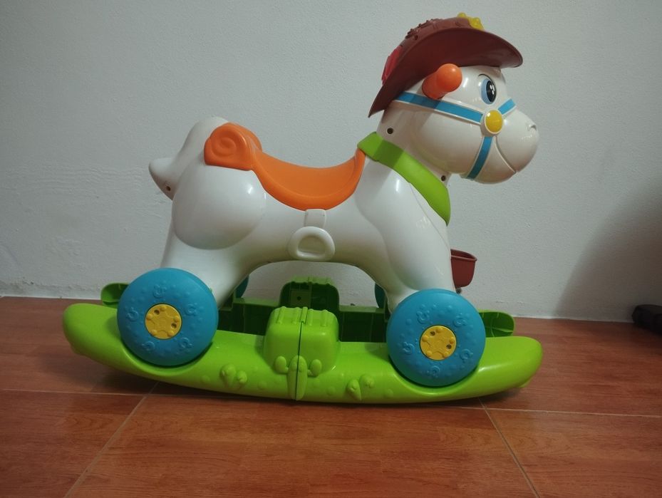 Cavalo de baloiço baby rodeo