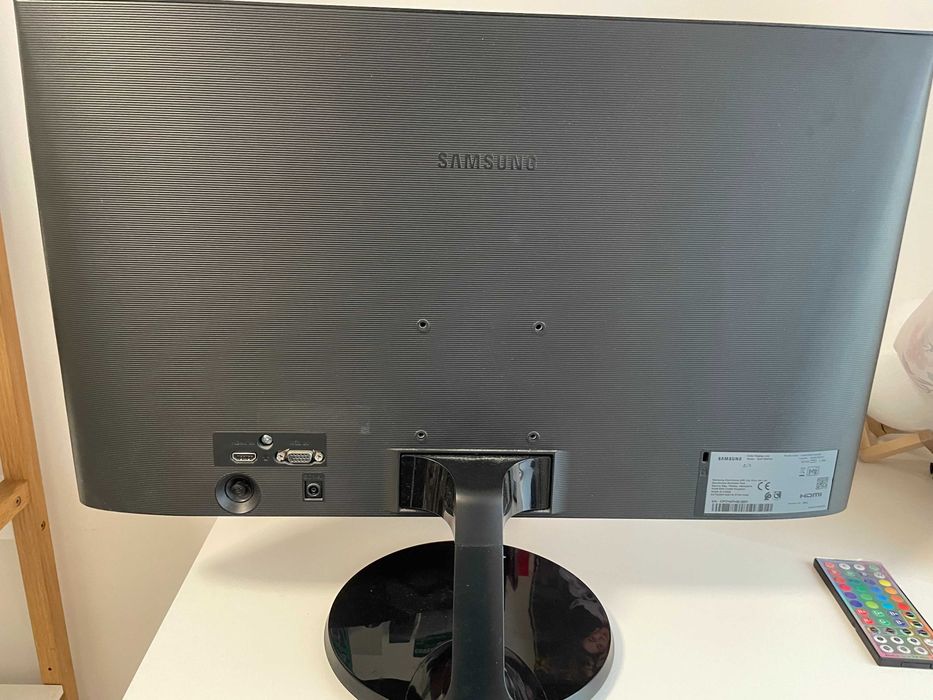 HP Compaq 8100 Elite SFF + 2 monitory 24” Dell i Samsung + Windows 10 SSD – szybki i gotowy do pracy