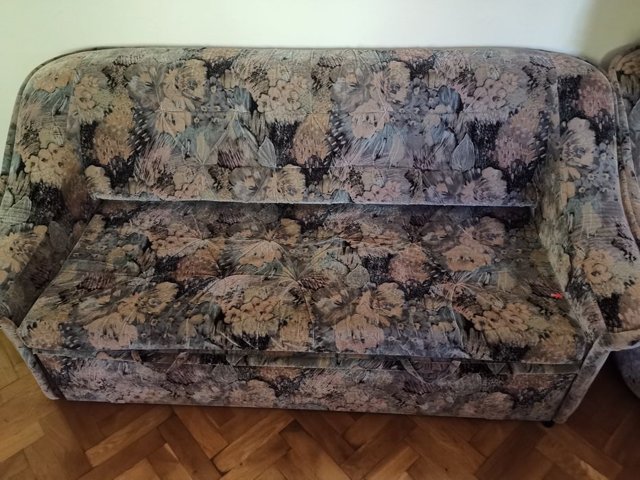 Oddam za darmo 3 kanapy i 2 fotele